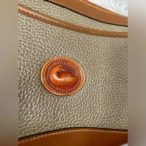 Vintage Dooney & Bourke cross  body bag - Picture 2 of 13